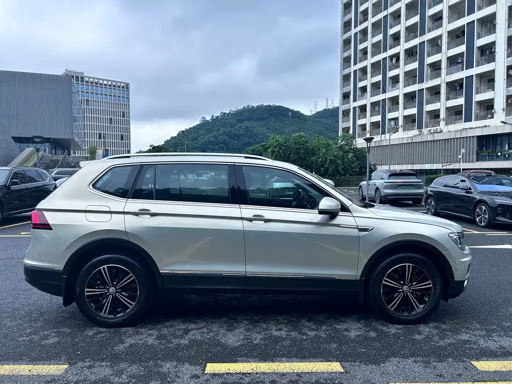 Volkswagen Tiguan L 2019