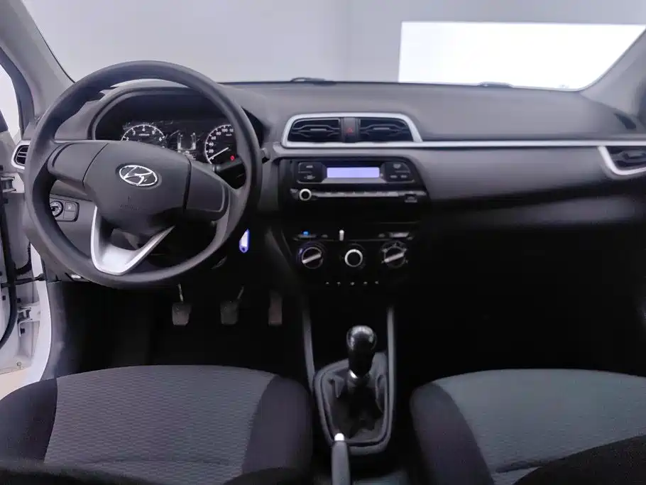 Hyundai Verna 2019 — фото 12