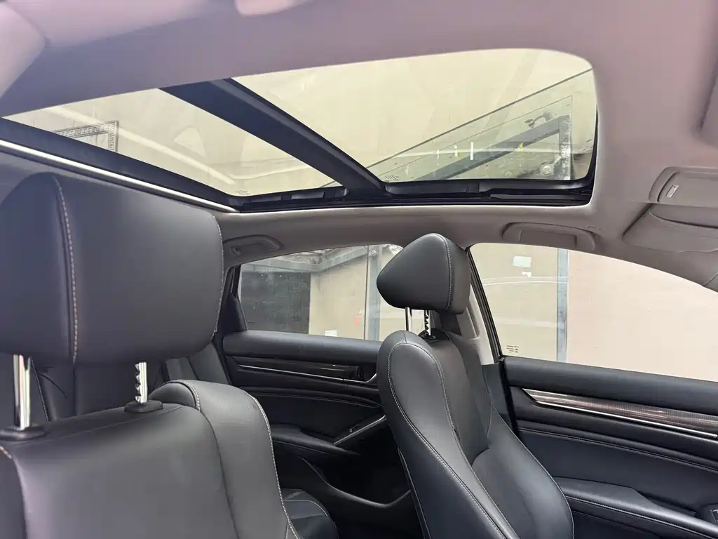 Honda Accord 2023 — фото 11