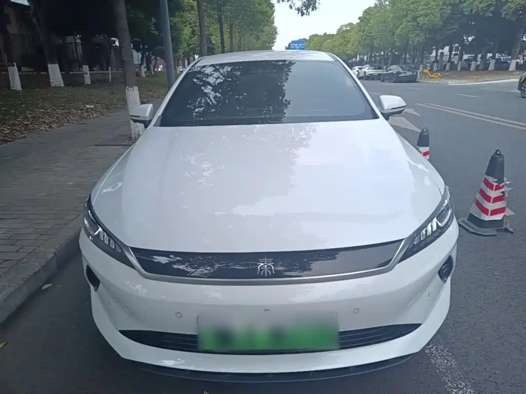 BYD Qin PLUS 2025 — фото 3
