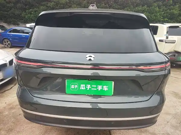 NIO ES8 2023