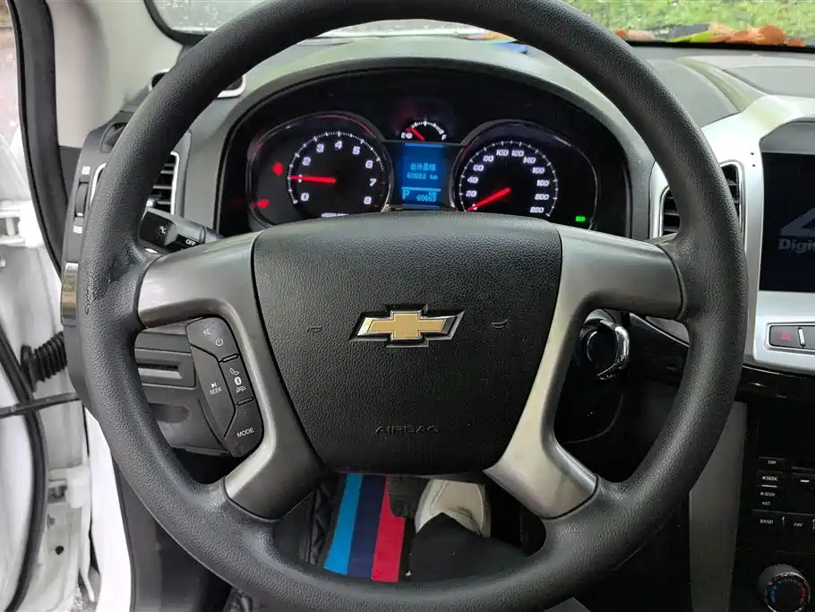 Chevrolet Captiva 2016 — фото 15