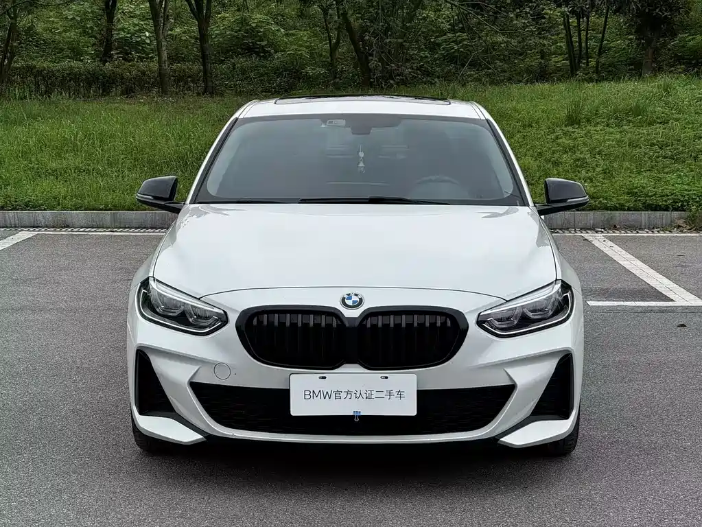 BMW 1 Series 2023 — фото 10
