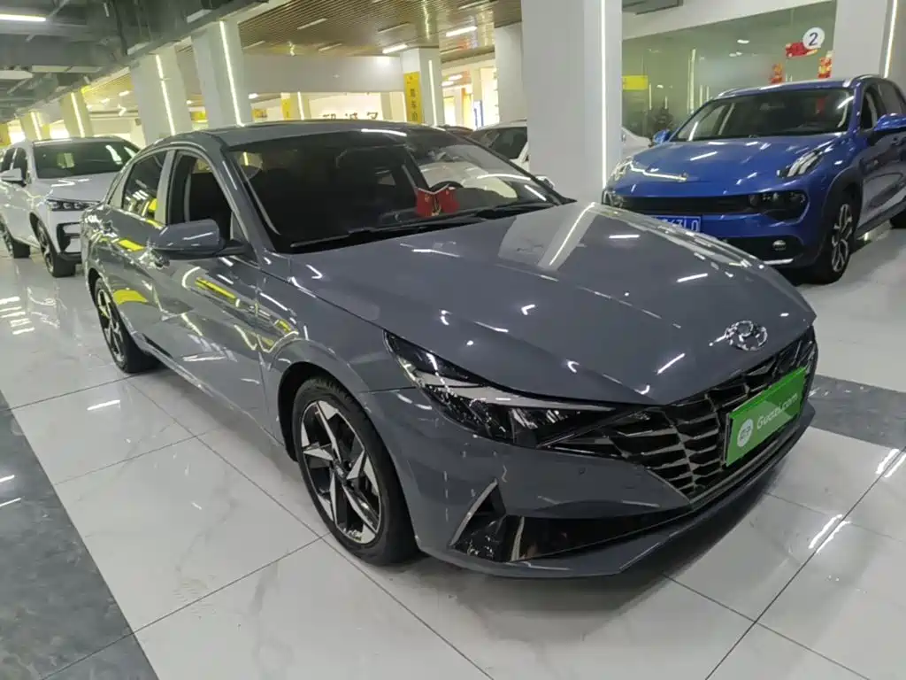 Hyundai Elantra 2022