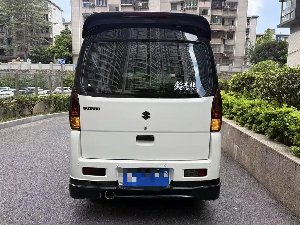 Suzuki Landi 2014 — фото 5