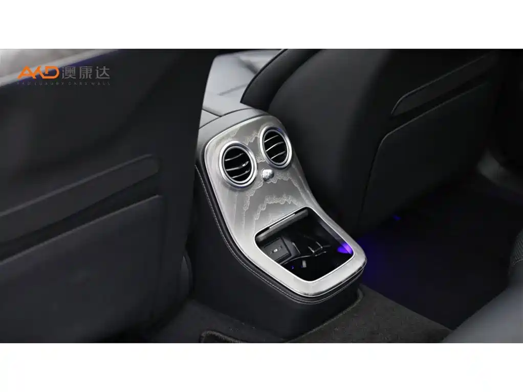 Mercedes-Benz E-Class 2020 — фото 9