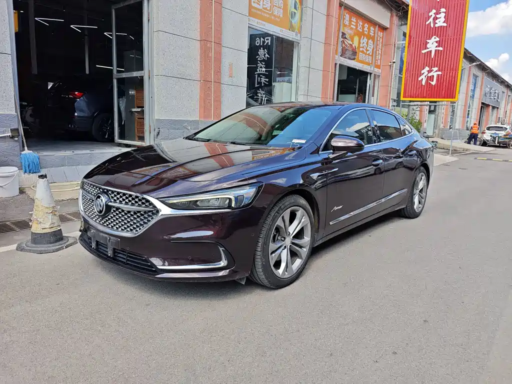 Buick LaCrosse 2019 — фото 1