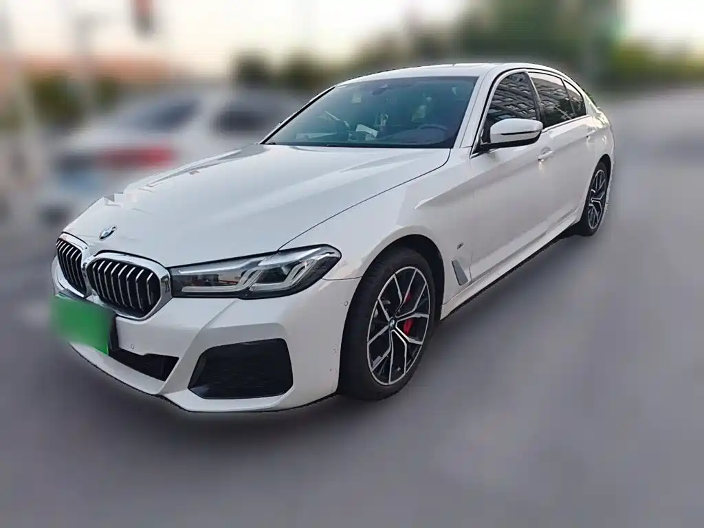 BMW 5 Series 2023 — фото 1