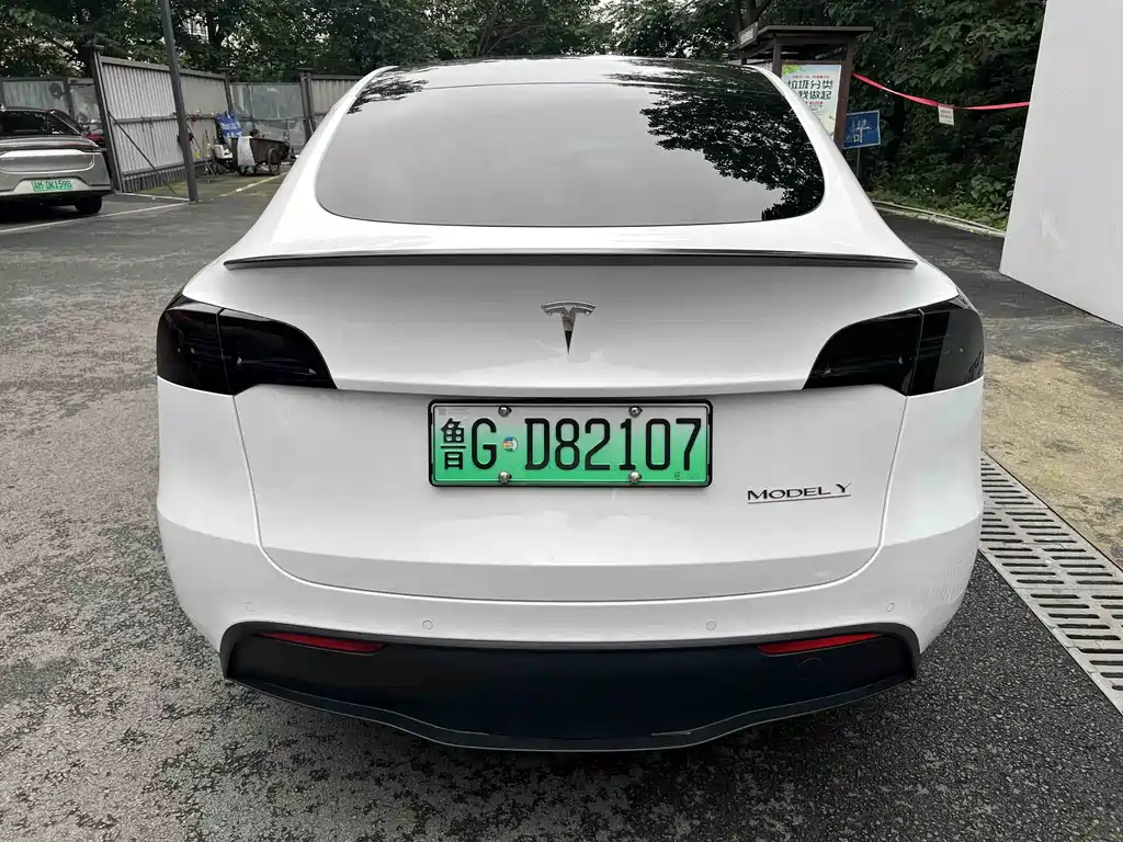 Tesla Model Y 2022 — фото 5