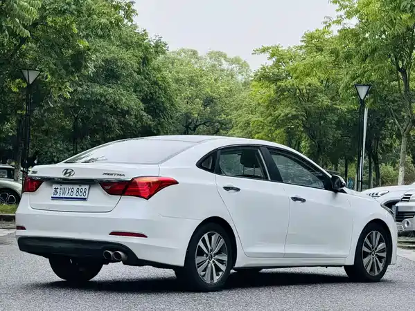 Hyundai Mistra 2015