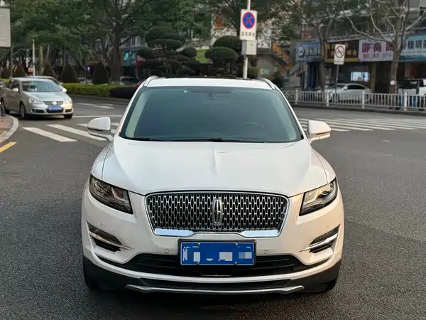 Lincoln MKC 2019