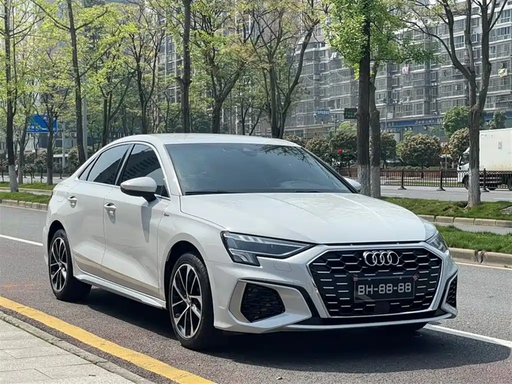 Audi A3 2022 — фото 3