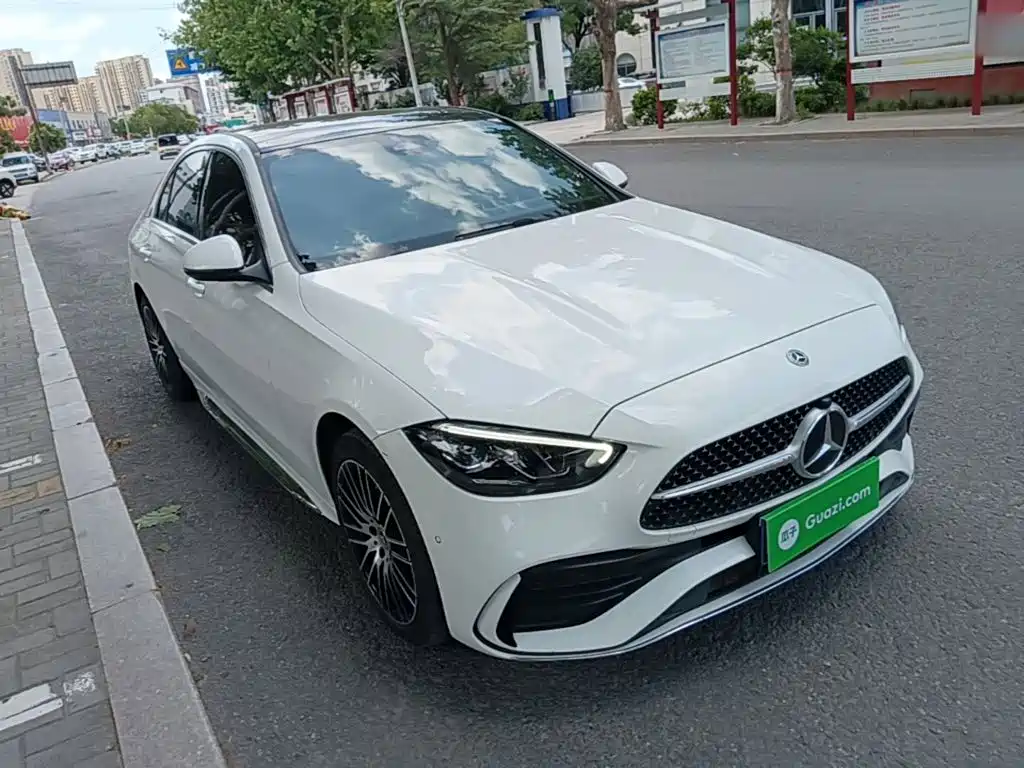Mercedes-Benz C-Class 2024
