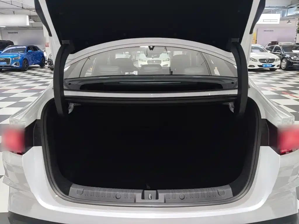 BYD Qin L 2025 — фото 19