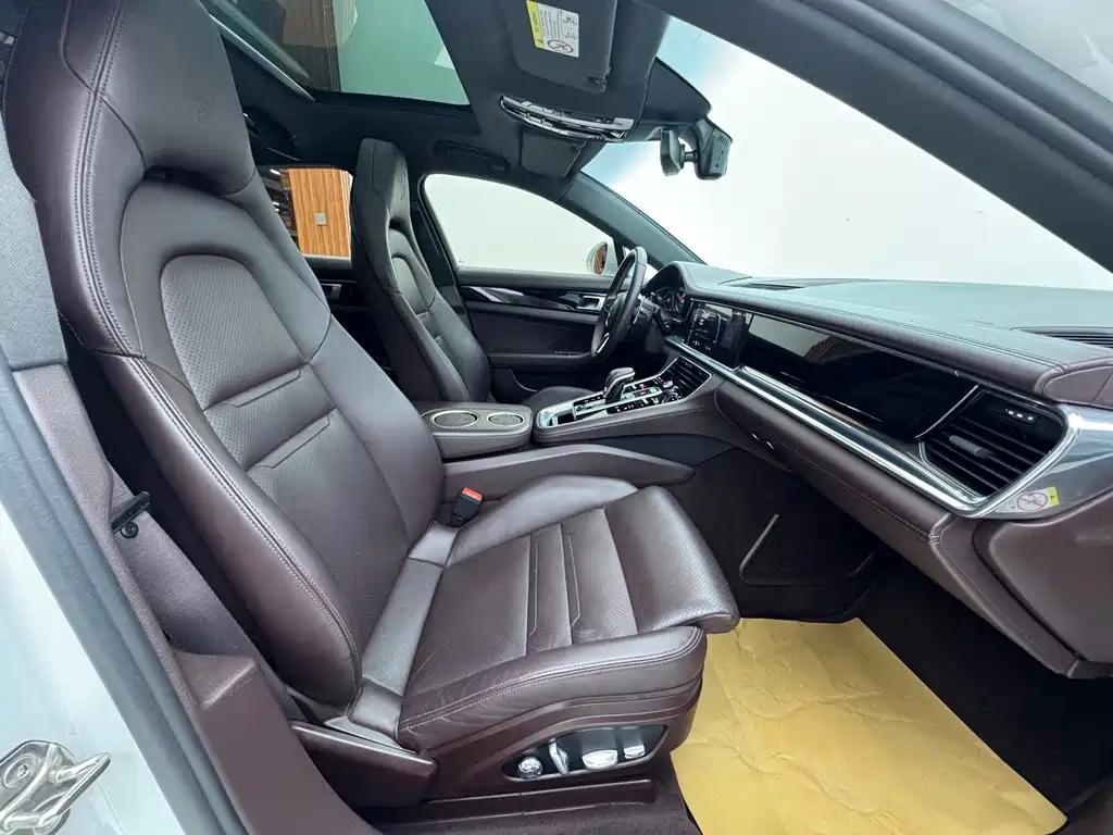 Porsche Panamera 2018 — фото 14