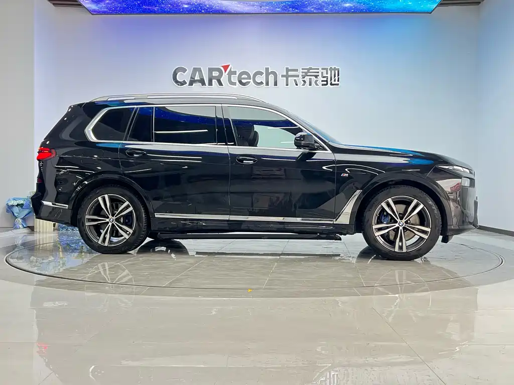 BMW X7 2023 — фото 24