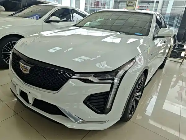 Cadillac CT4 2022