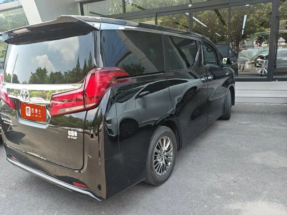 Toyota Alphard 2021 — фото 9