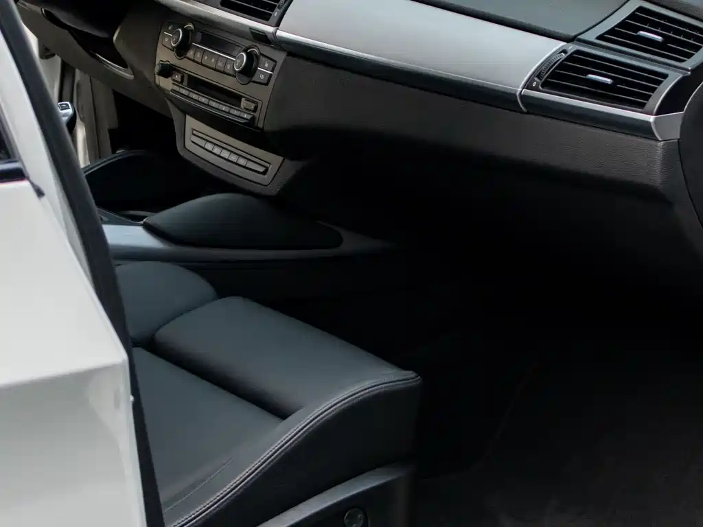 BMW X5 2014 — фото 14