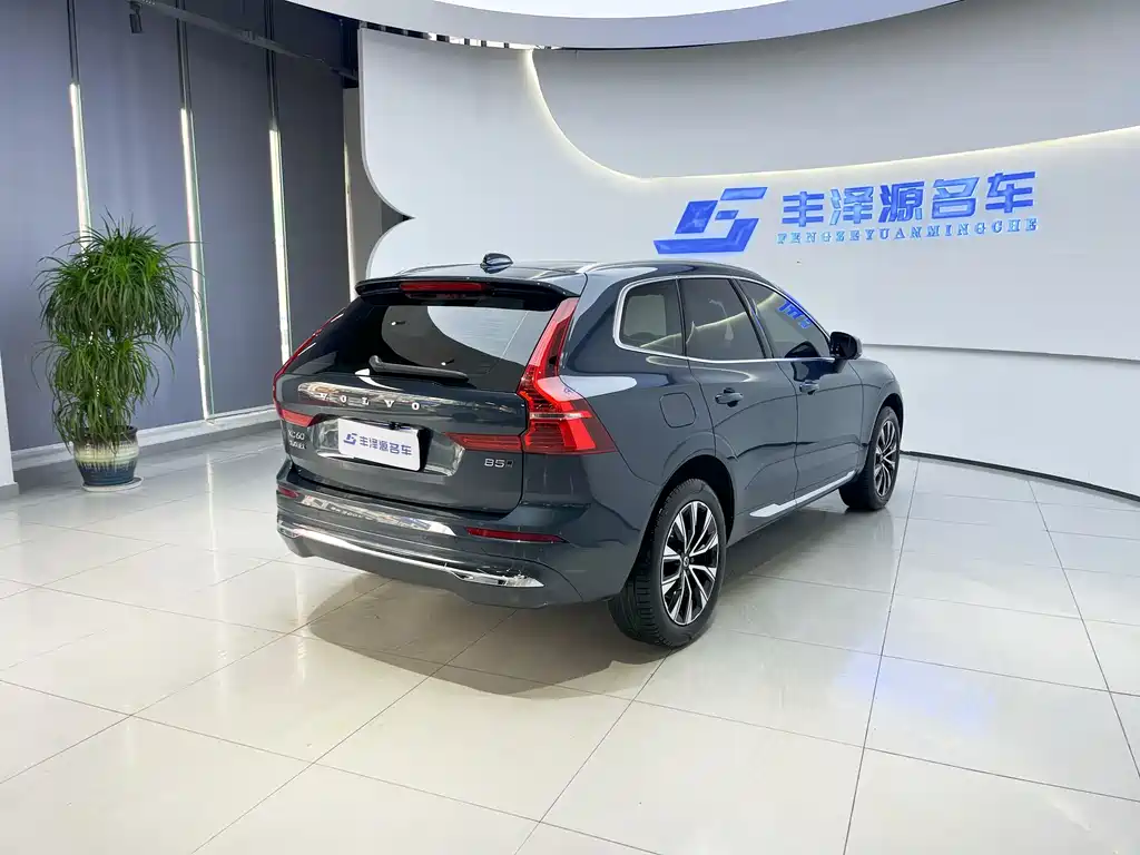 Volvo XC60 2024 — фото 4