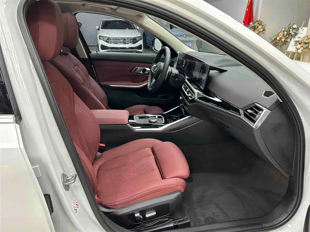 BMW 3 Series 2023 — фото 14