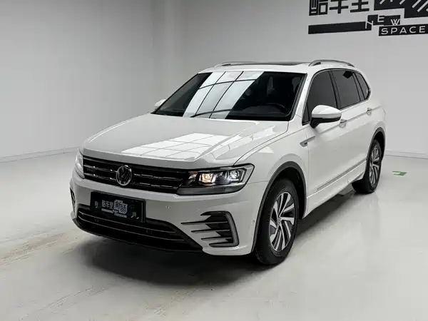 Volkswagen Tiguan L Plug-In Hybrid 2020