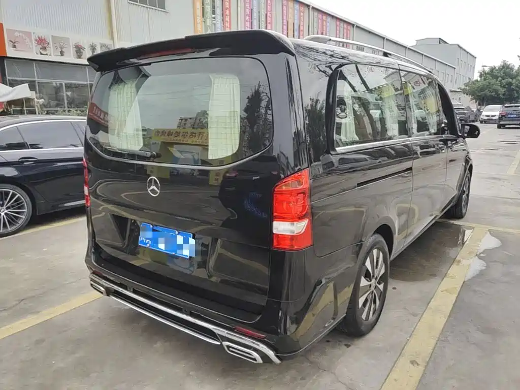 Mercedes-Benz Vito 2023 — фото 7
