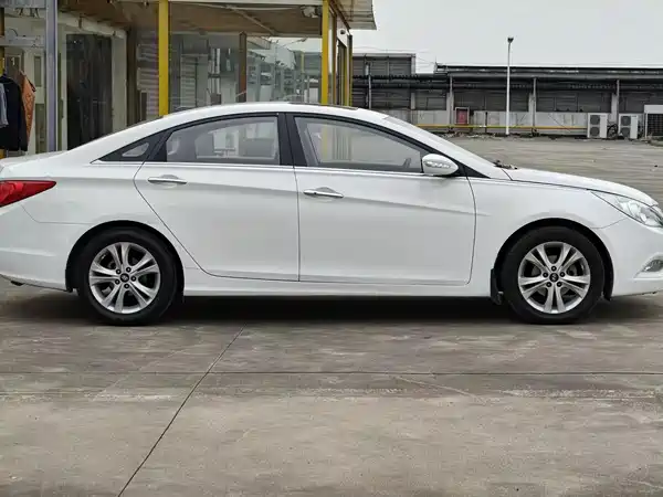 Hyundai Sonata 2013