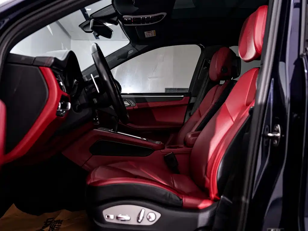 Porsche Macan 2022 — фото 15