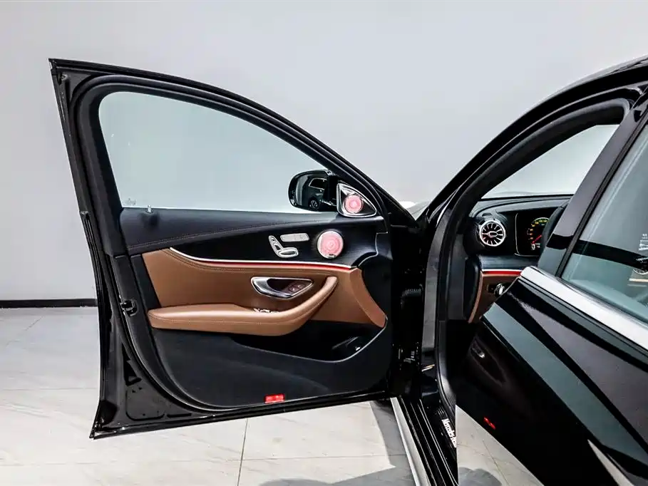Mercedes-Benz E-Class 2023
