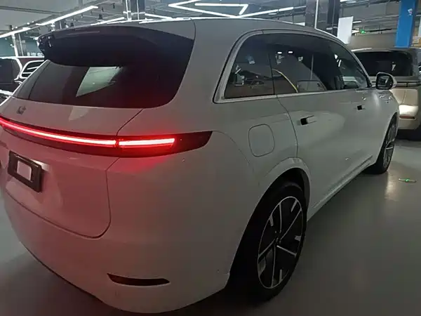 Li Auto L7 2025