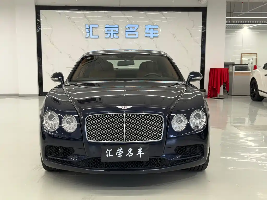 Bentley Flying Spur 2018 — фото 2