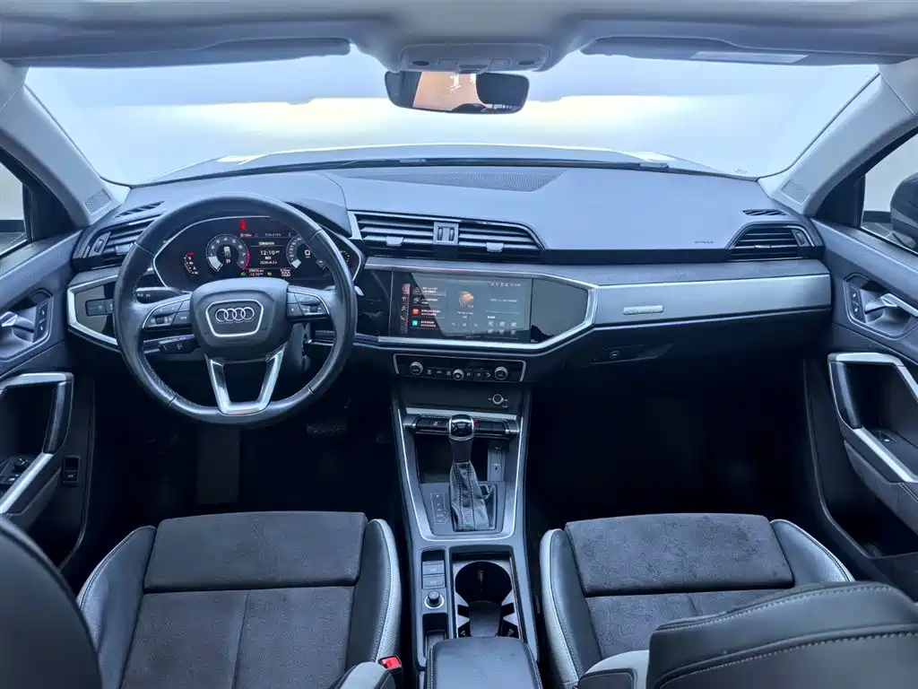 Audi Q3 2023 — фото 14