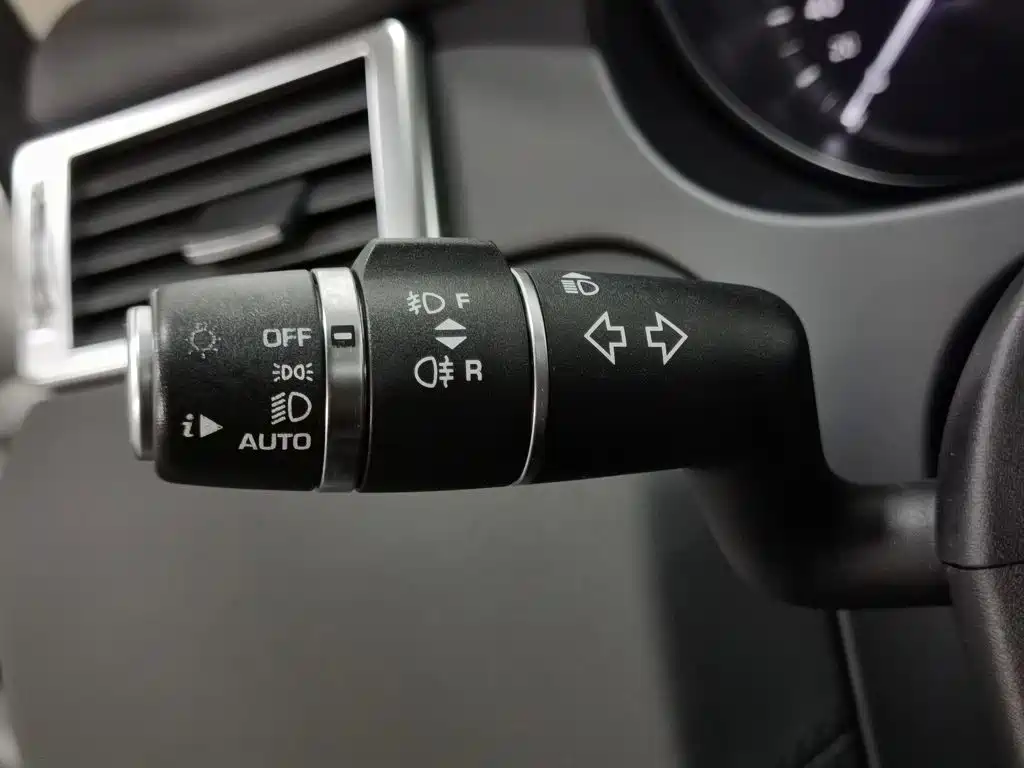 Land Rover Discovery Sport 2019 — фото 21