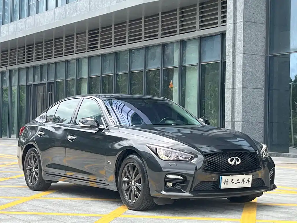 Infiniti Q50L 2015