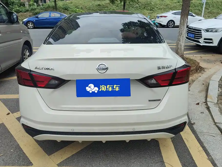 Nissan Teana 2021