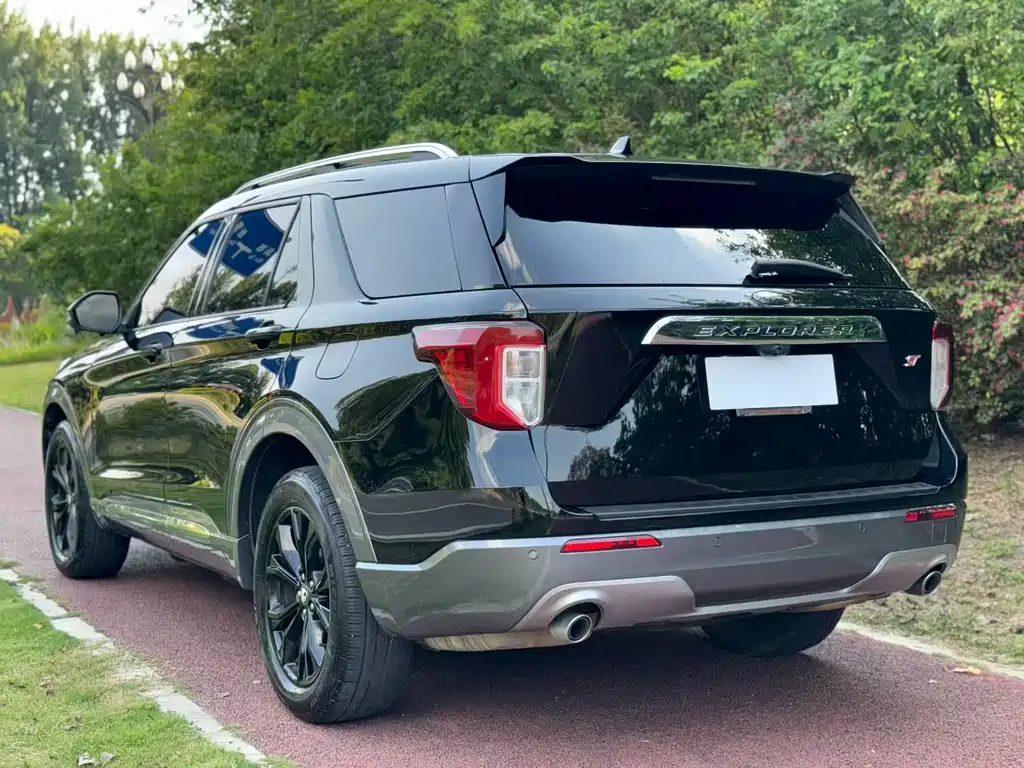 Ford Explorer 2021 — фото 4