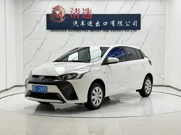 Toyota Yaris L 2022