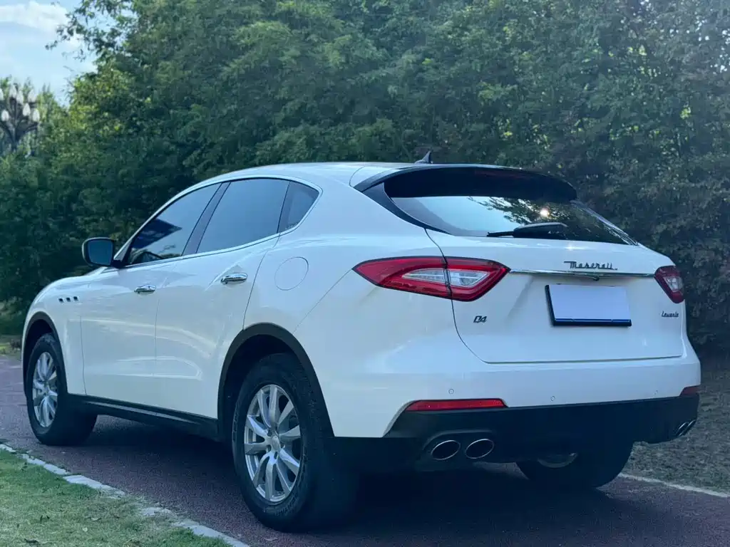 Maserati Levante 2018 — фото 4