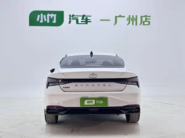 Hyundai Elantra 2022