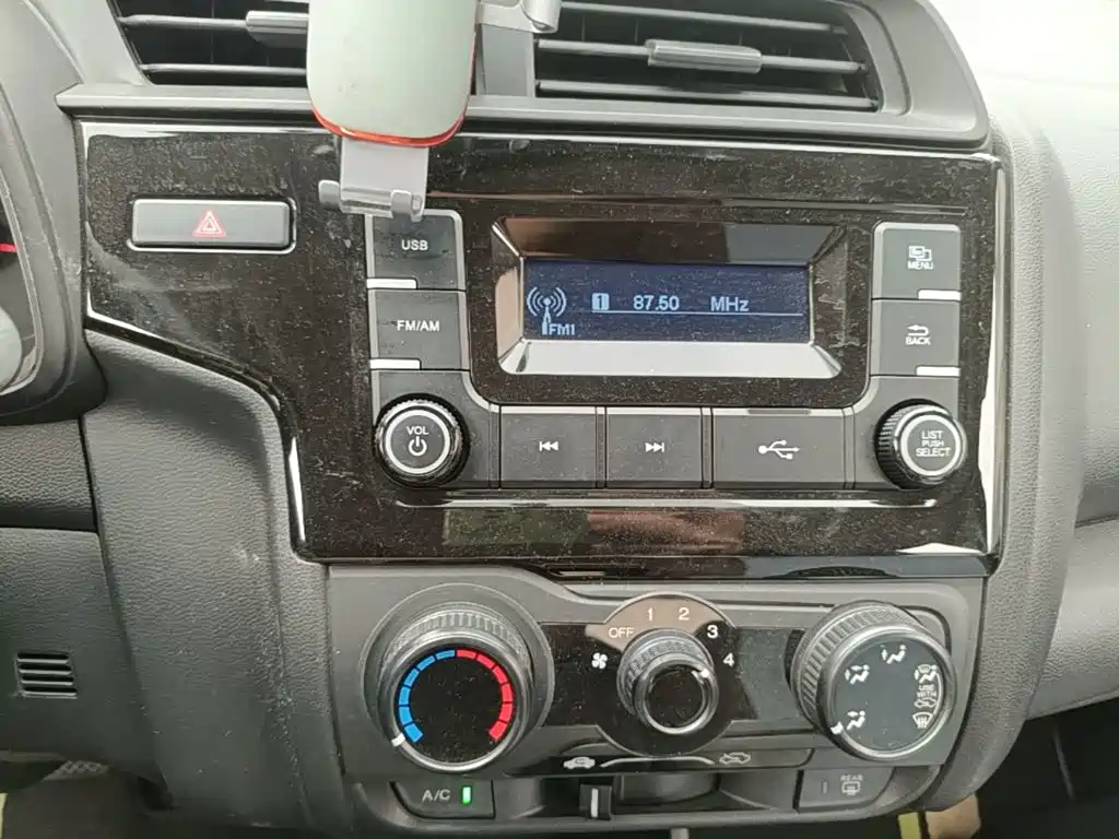 Honda Fit 2018 — фото 13