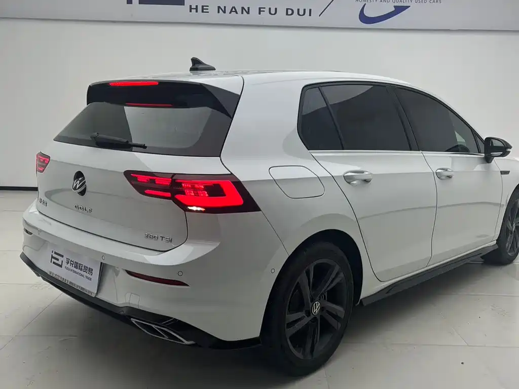 Volkswagen Golf 2023
