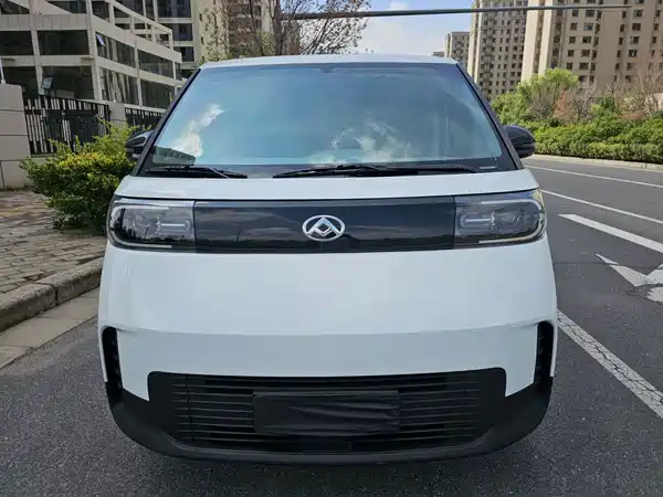 Maxus Dana V1L 2026