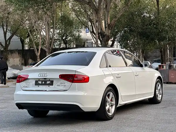 Audi A4L 2016