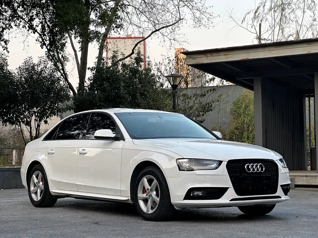 Audi A4L 2016