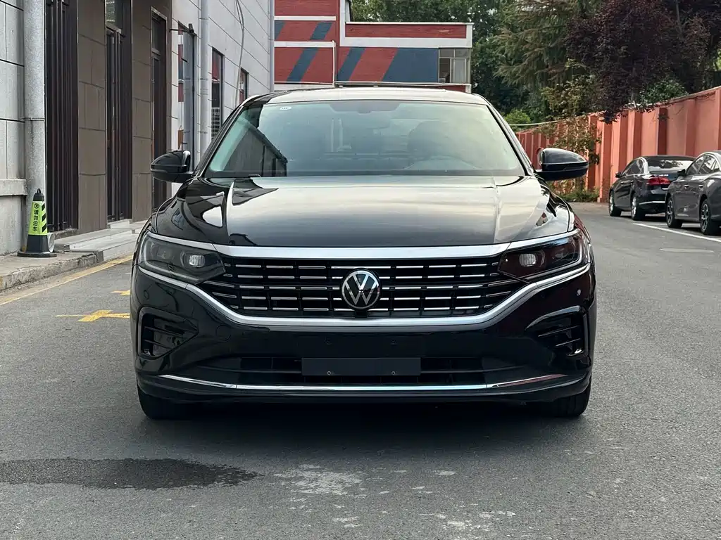 Volkswagen Passat 2023