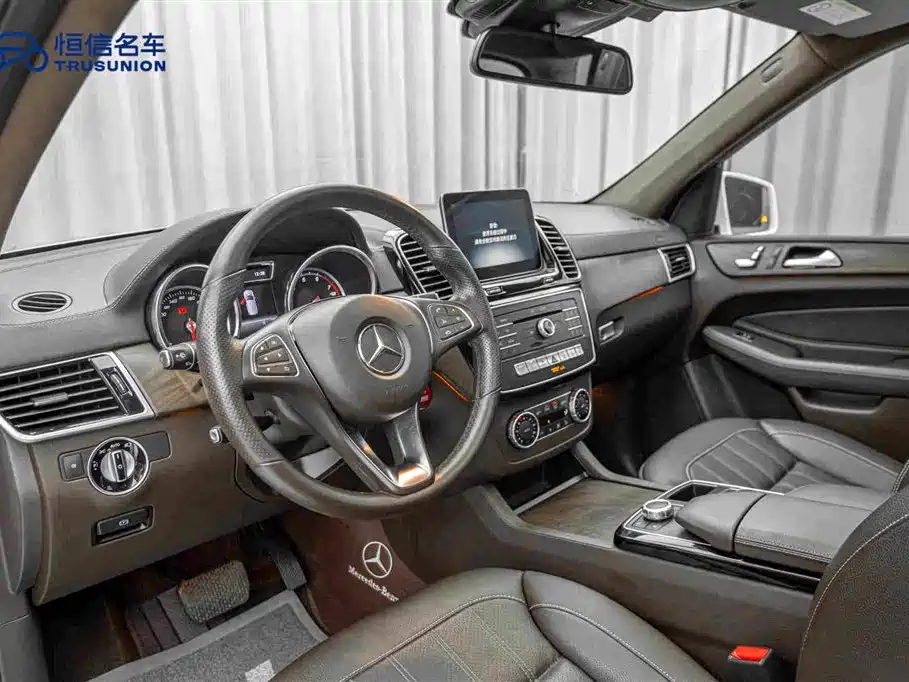 Mercedes-Benz GLE 2017 — фото 12