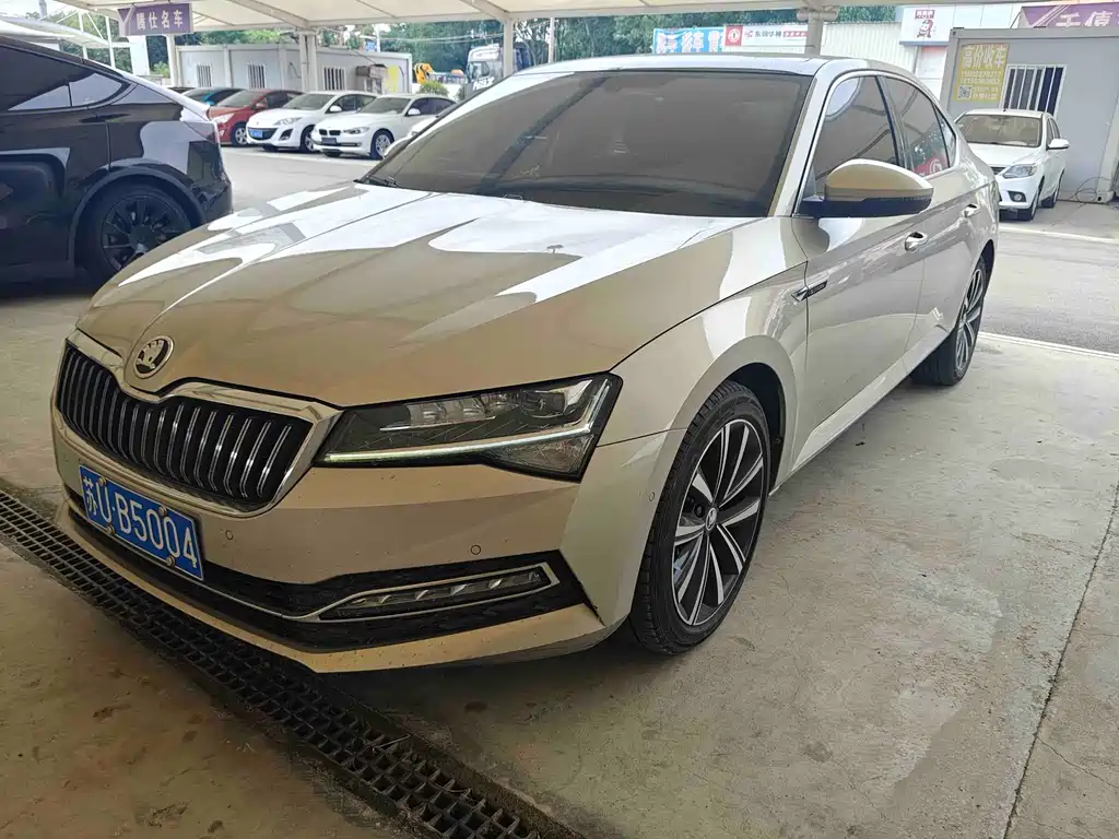 Skoda Superb 2021