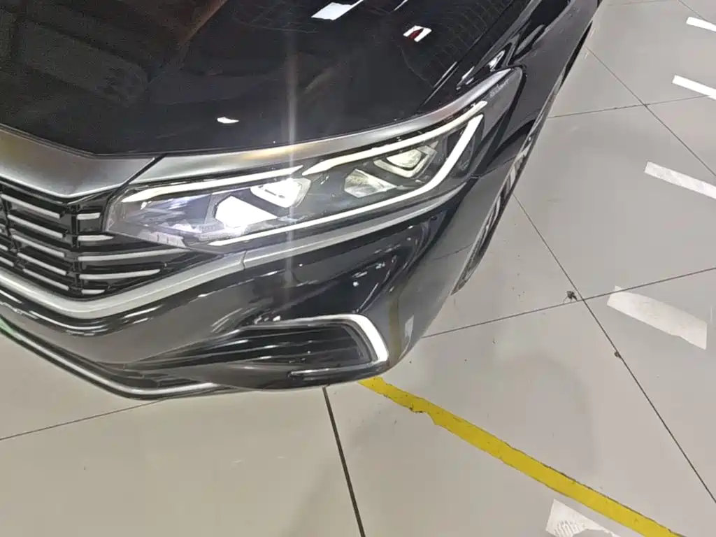 Volkswagen Passat Plug-In Hybrid 2022 — фото 24