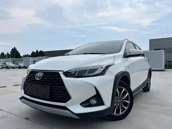 Toyota Yaris L 2022
